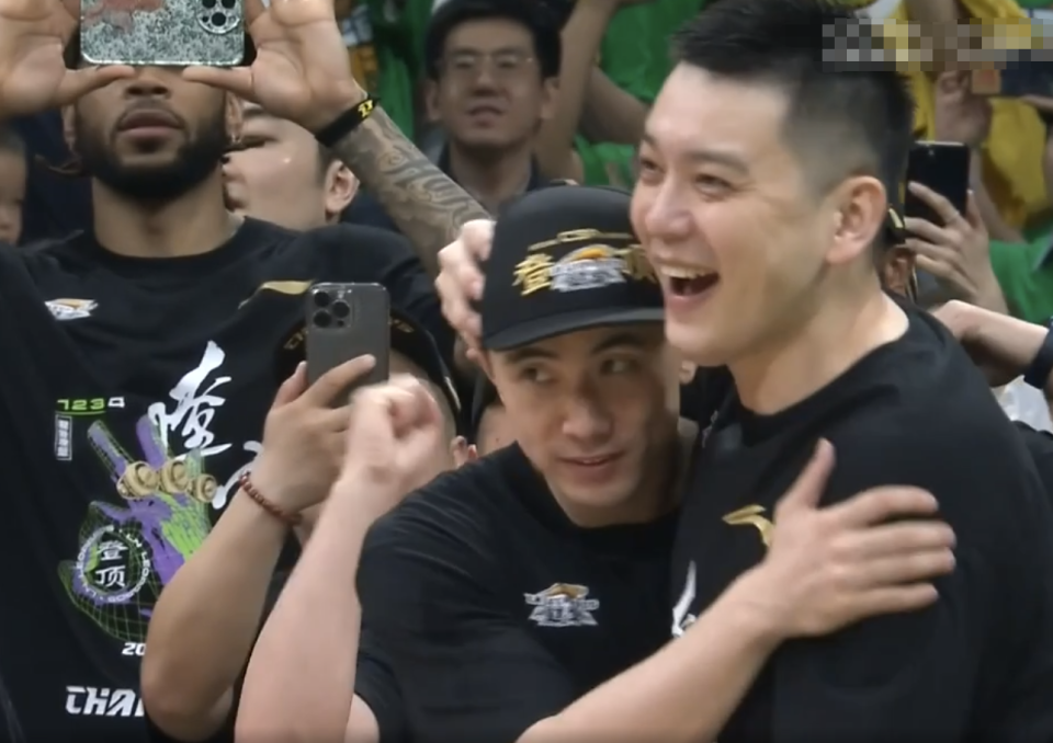 开云真人下载-杨鸣下课,最大输家只有一个!这次恐怕辽篮谁来都留不住赵继伟了